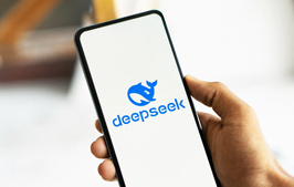 一行代码！手机秒变 AI 神器：DeepSeek 离线部署指南